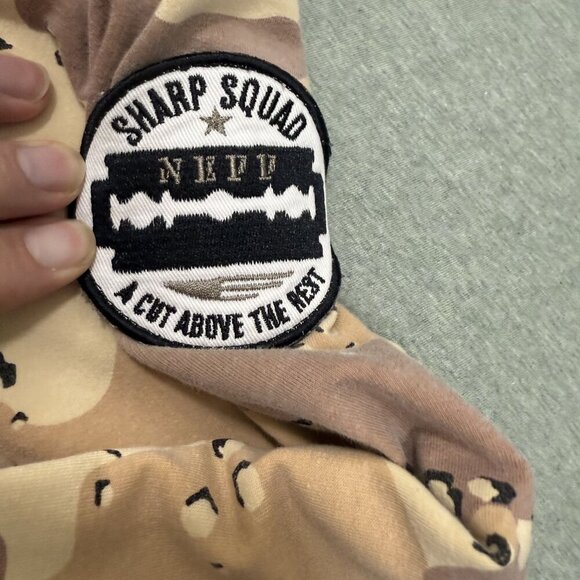 Neff Custom Goods Camo Sweatshirt Pullover Sharp Squad Size Large Embroidered - Picture 4 of 6